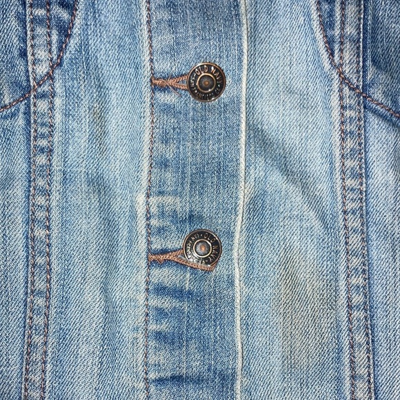 Old Navy Petite Large Jean Jacket - Picture 9 of 12